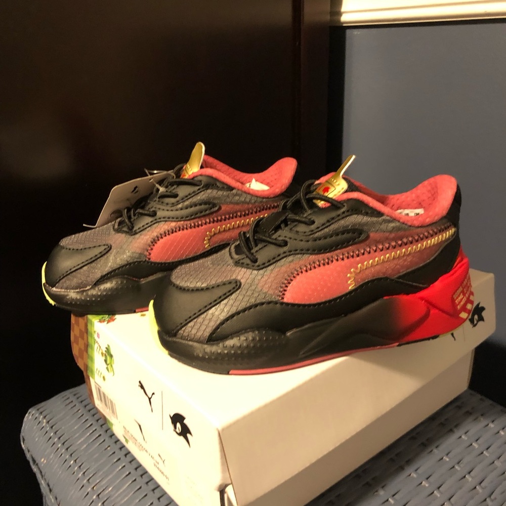 Childrens Sonic PUMA sneakers